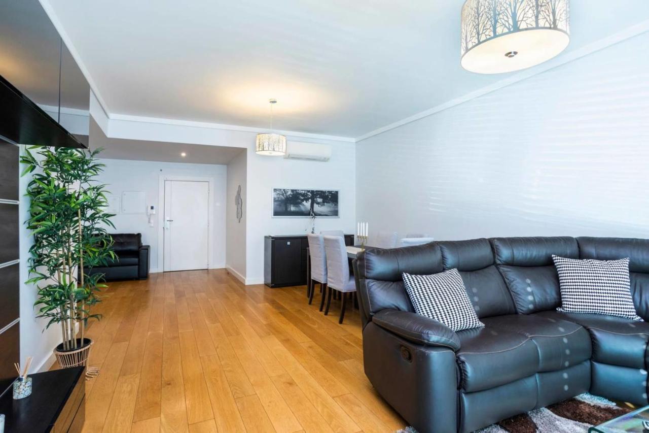 Guestready - Spacious Campolide Family Apt Fits 6 Lisbon Luaran gambar